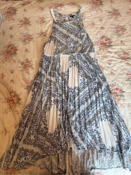 torrid Dresses & Skirts - torrid White and Blue Floral Maxi Dress